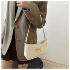 Shoulder bag with bow