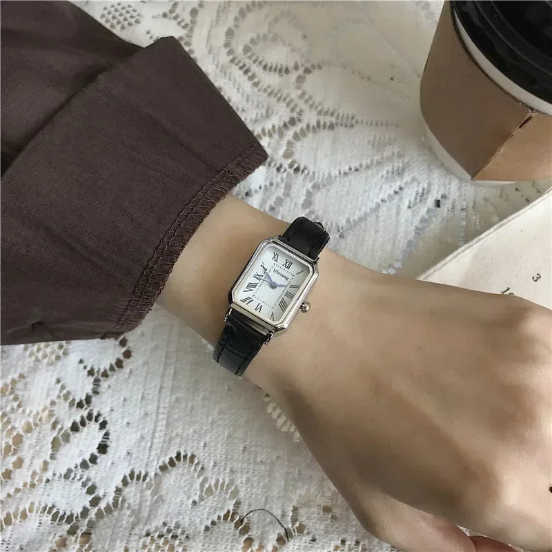 Casual retro watch