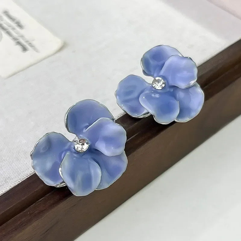 Cute floral earring