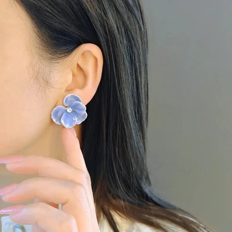 Cute floral earring
