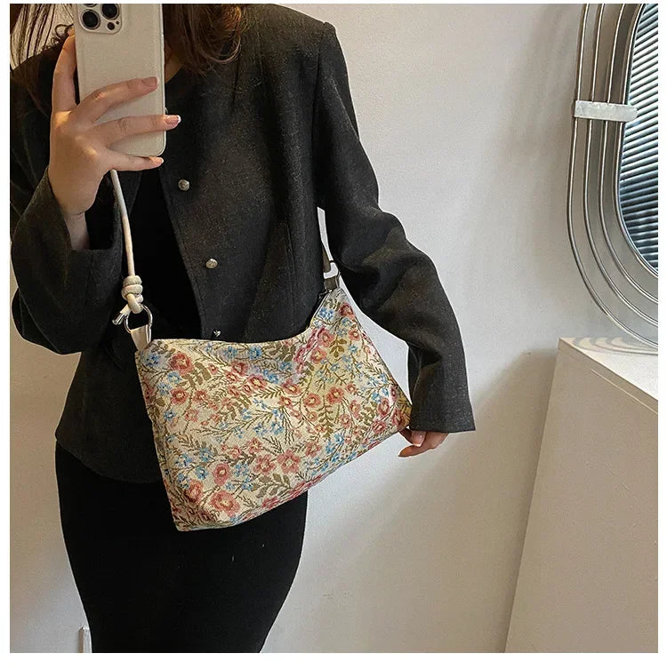 Vintage print shoulder bag
