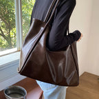 Large capacity tote bag
