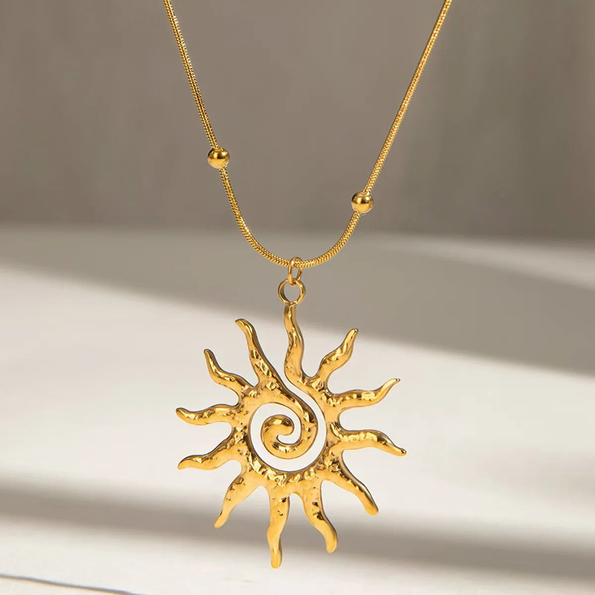 Vintage chic sun shape jewelry