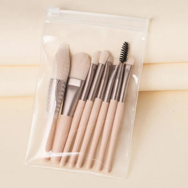 8 PCs makeup brushes