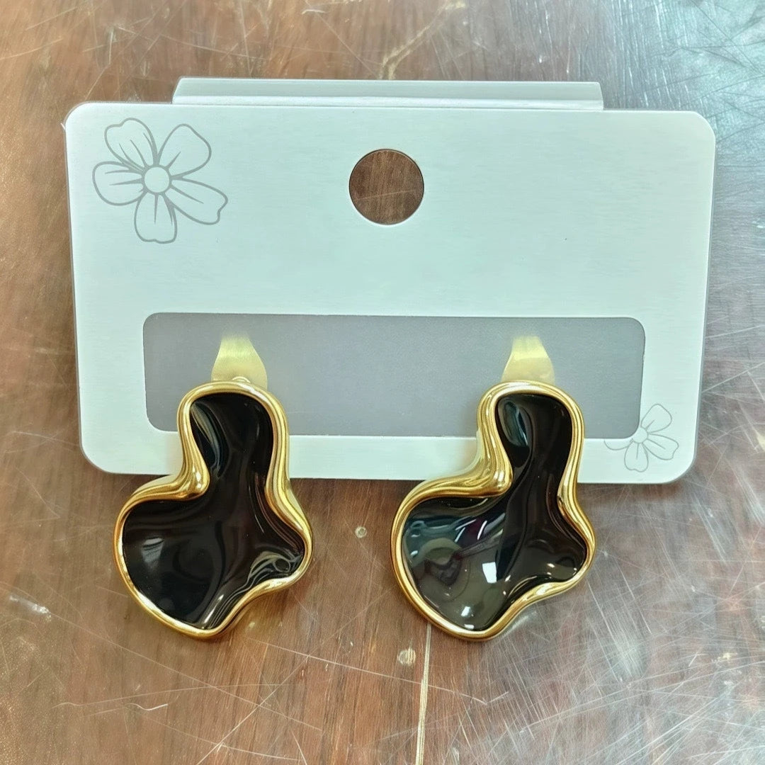 Abstract cute earring